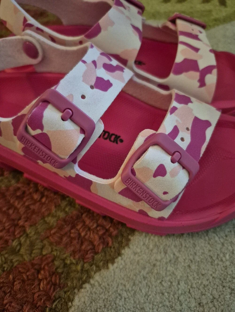 NWT Little Girls Mogami Birko-Flor Pink Camo Birkenstocks Size 3